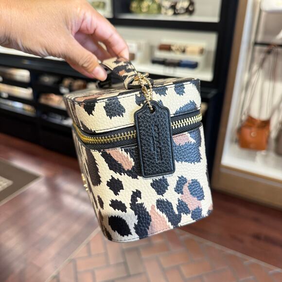 Coach CCF43 Cosmetic Case With Leopard Print, Gold/Leopard Multi, New - Picture 5 of 10